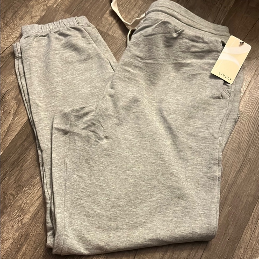 Lively Gray Sweatpants Classic Jogger Style